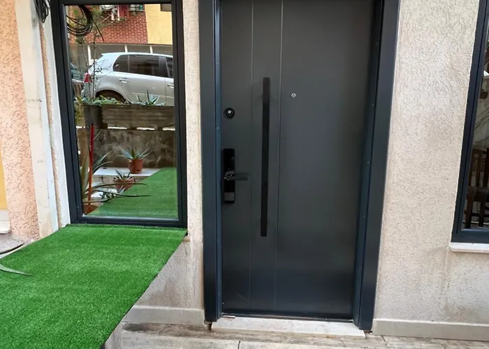 Kodra E Diellit Апартаменты